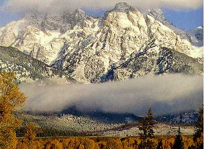 Miststratus in de Grand Teton Range in Wyoming V.S.
